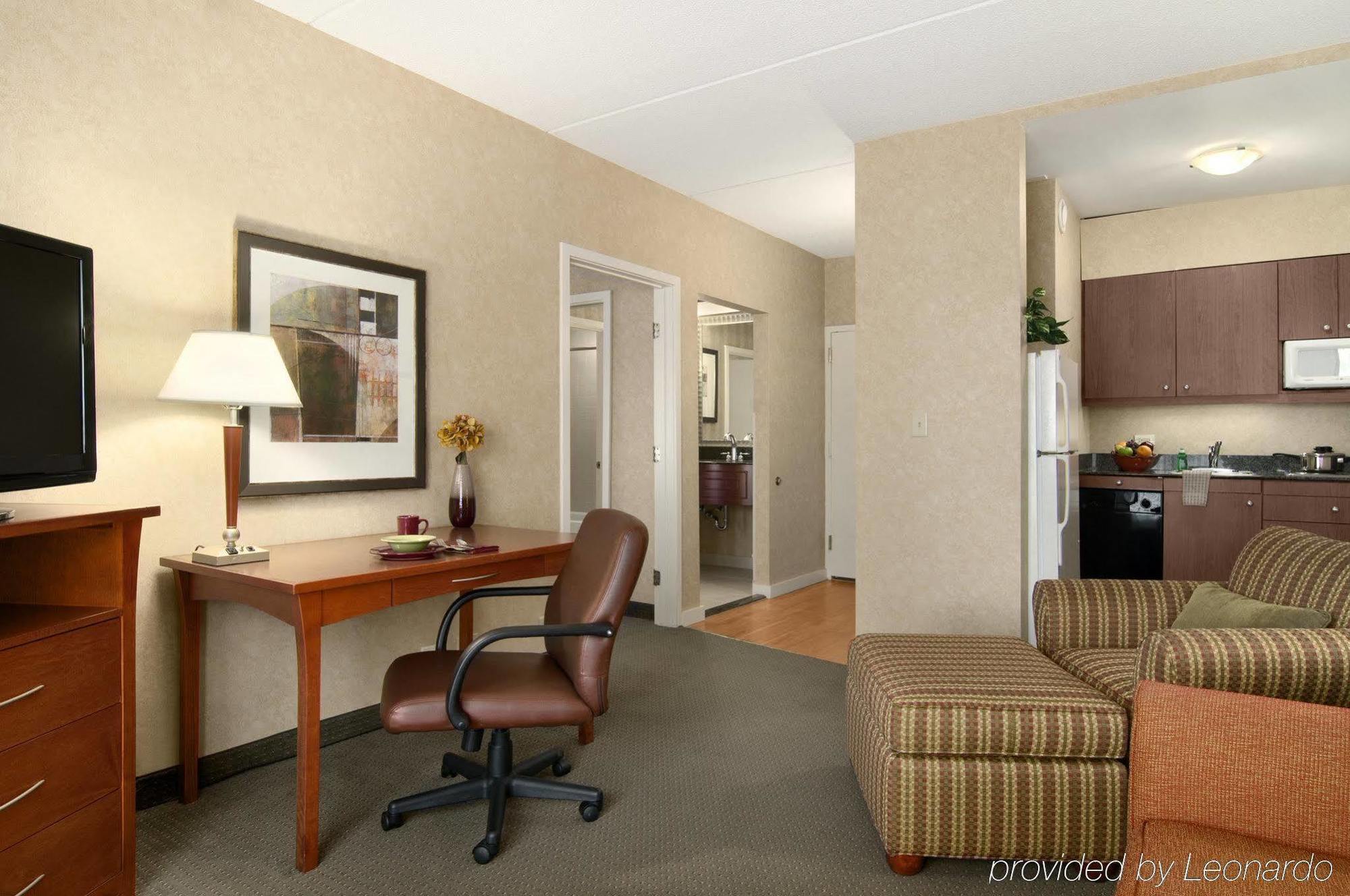 ホームウッド スイーツ バイ ヒルトン シカゴ リンカーンシャー ホテル エクステリア 写真