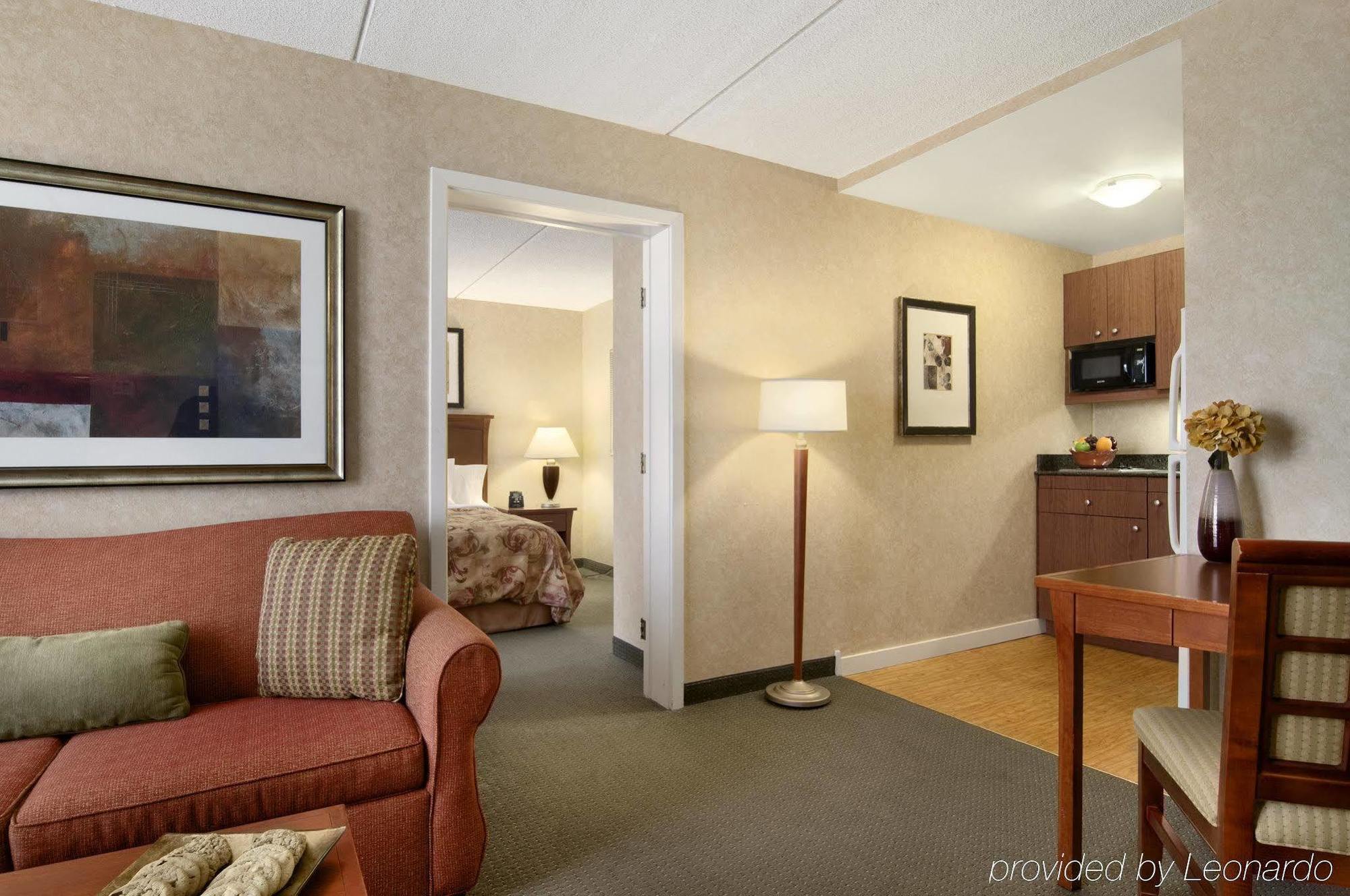 ホームウッド スイーツ バイ ヒルトン シカゴ リンカーンシャー ホテル エクステリア 写真