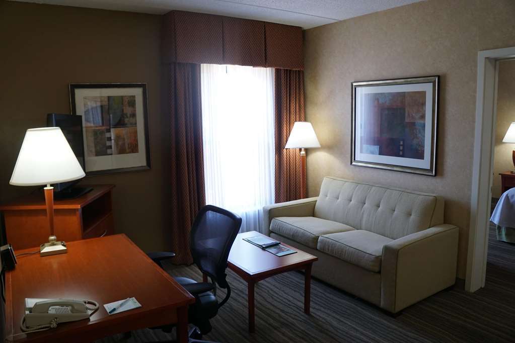 ホームウッド スイーツ バイ ヒルトン シカゴ リンカーンシャー ホテル 部屋 写真